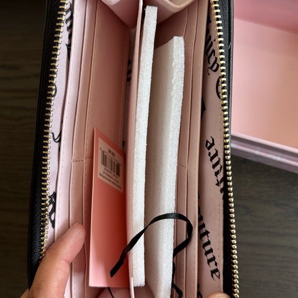 Juicy Couture Black Bow Wallet Viral BNWT - Picture 4 of 5